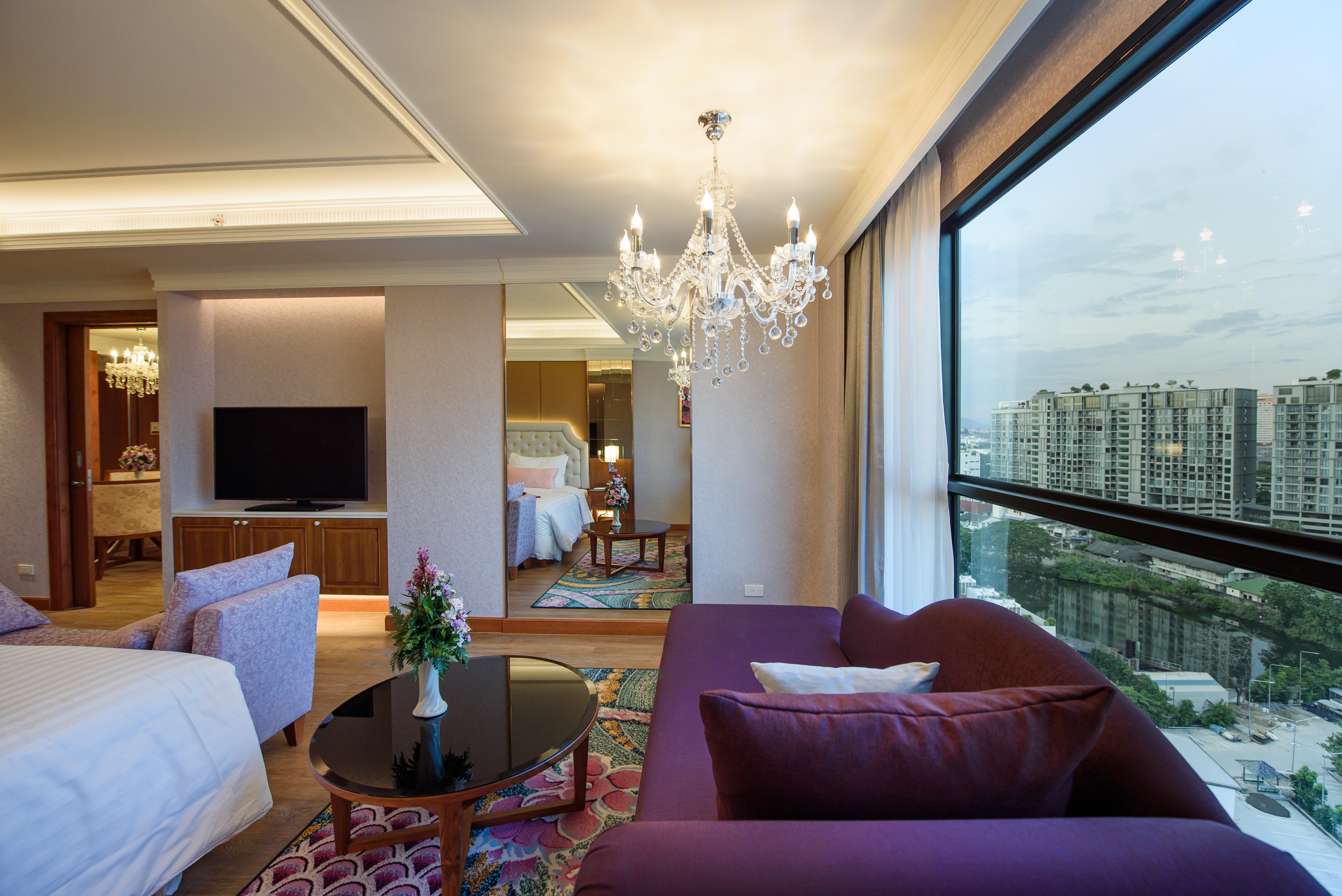 The Empress Premier Chiang Mai - Sha Extra Plus Εξωτερικό φωτογραφία A suite at the hotel