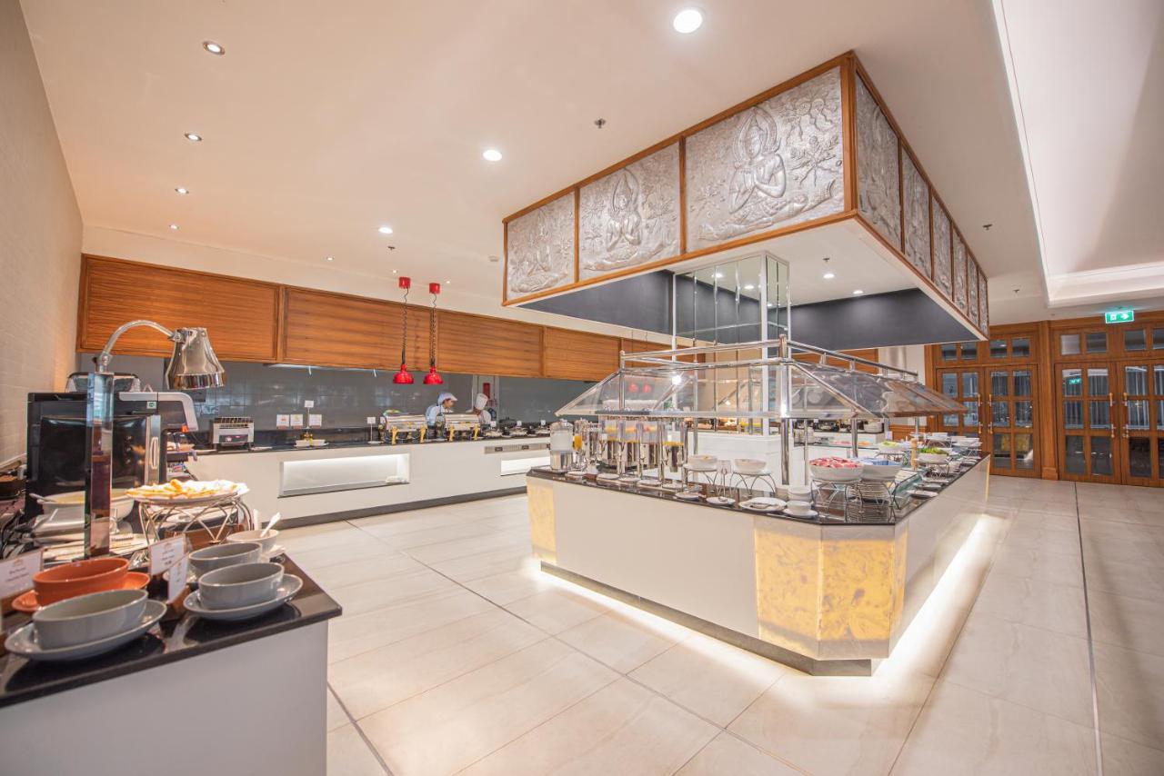 The Empress Premier Chiang Mai - Sha Extra Plus Εξωτερικό φωτογραφία The buffet at the hotel