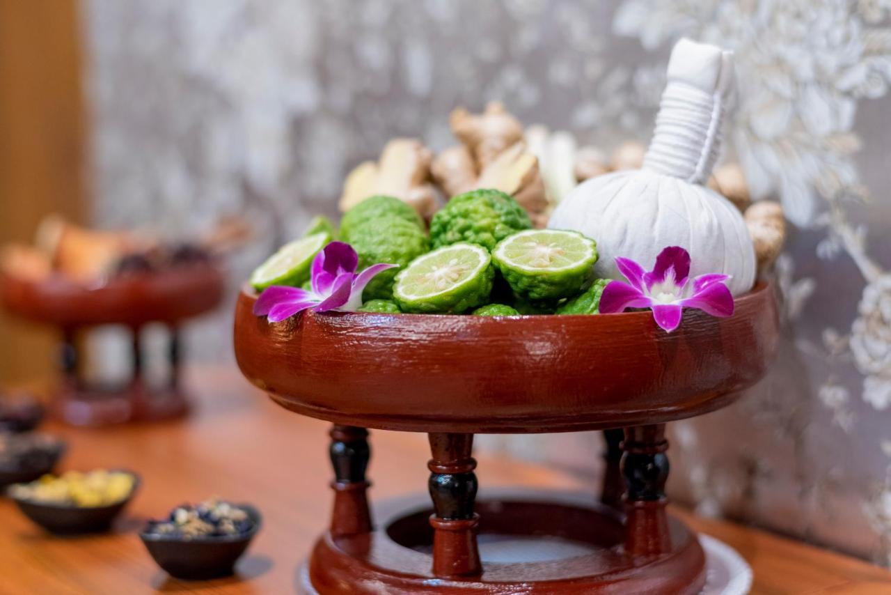 The Empress Premier Chiang Mai - Sha Extra Plus Εξωτερικό φωτογραφία Thai herbal compress