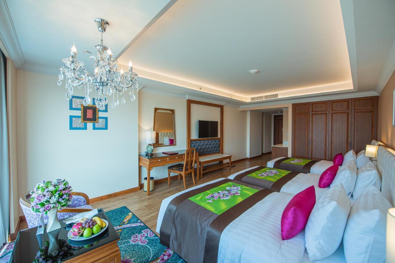 The Empress Premier Chiang Mai - Sha Extra Plus Εξωτερικό φωτογραφία Deluxe Suite